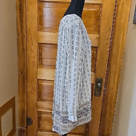 Knox Rose Cream and Brown Long Sleeve Sheer Patterned Blouse 1X - Picture 3 of 4